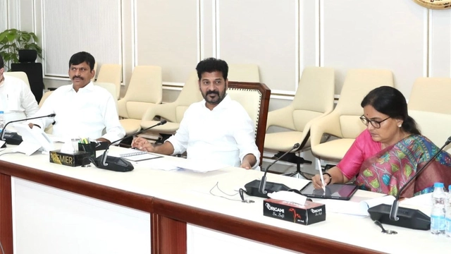 telangana-cm-revanth-reddy-accuses-brs-of-transferring-its-votes-to-bjp